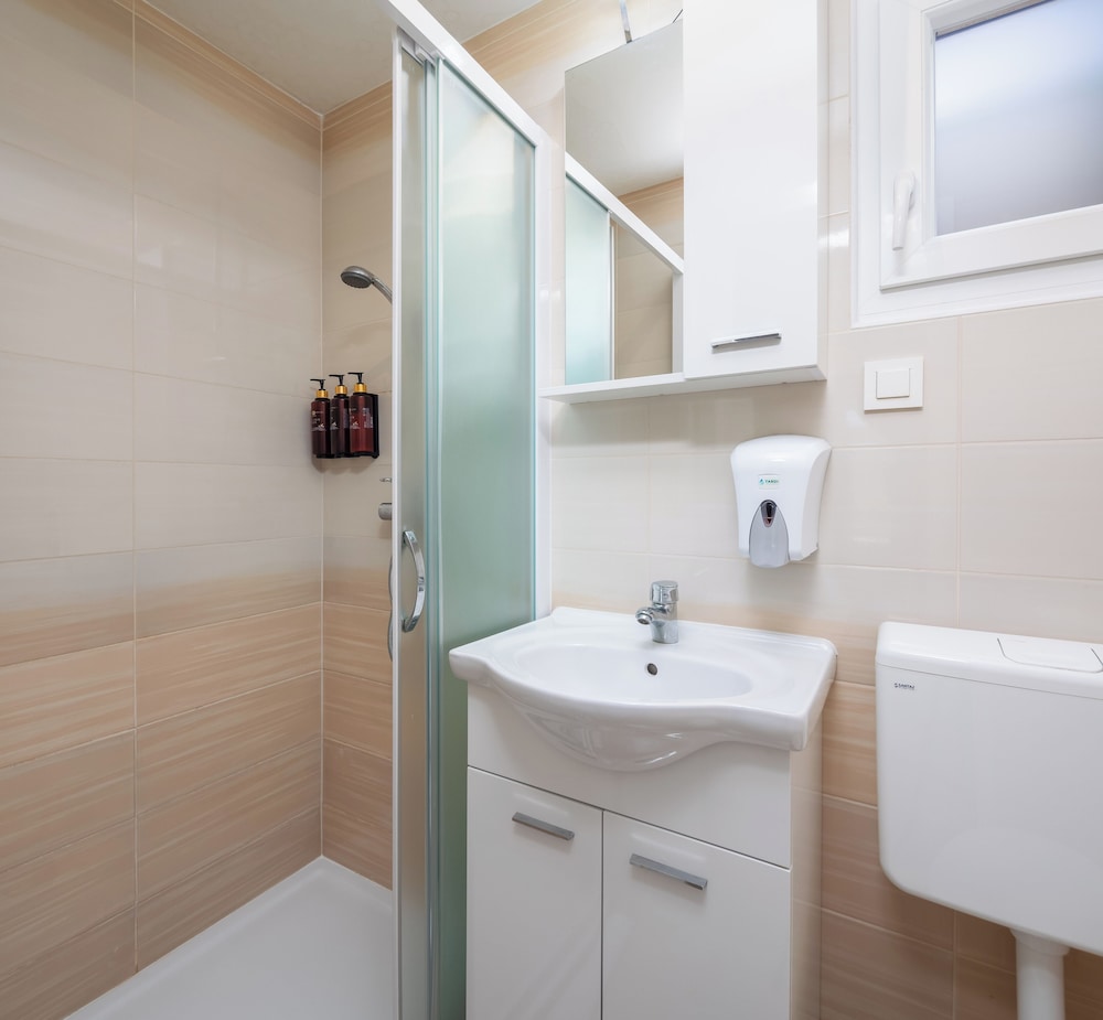 Mobile Home, 3 Bedrooms, Whirlpool Tub (2nd Row), photo 6