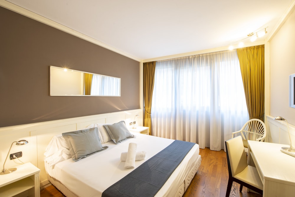 Standard Double Room - Photo 4