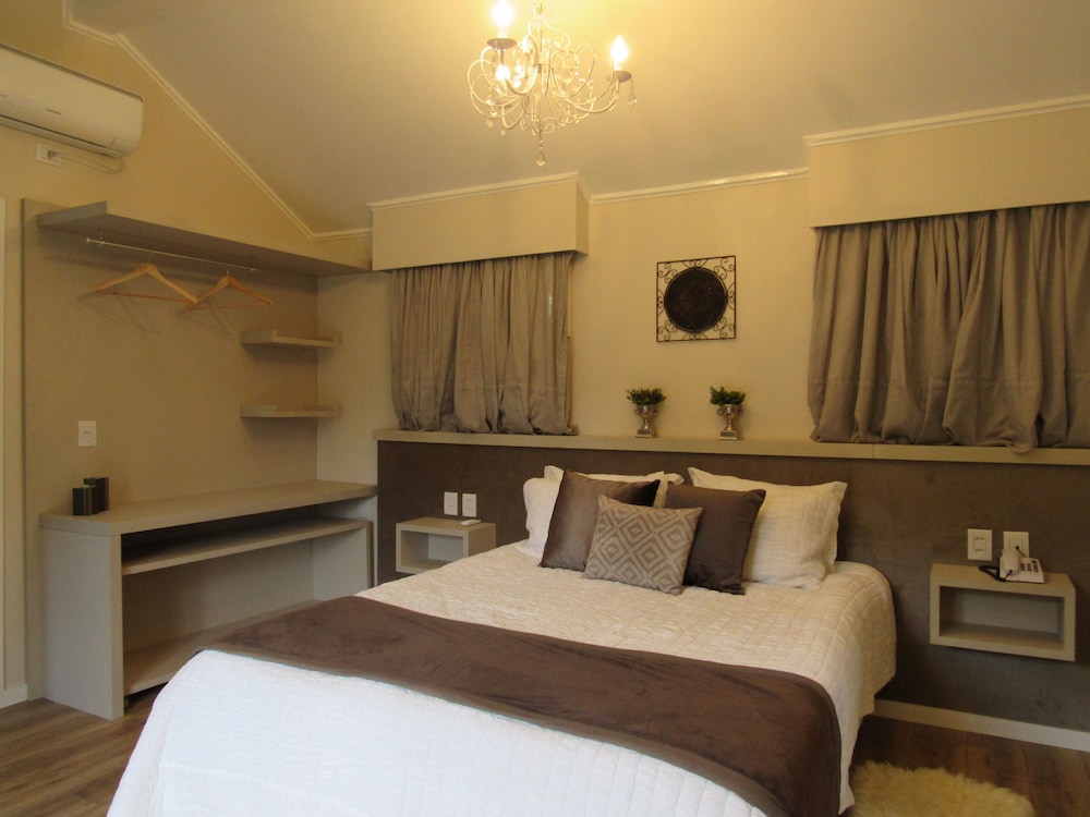 Romantic Cabin (Casal Luxo 5)