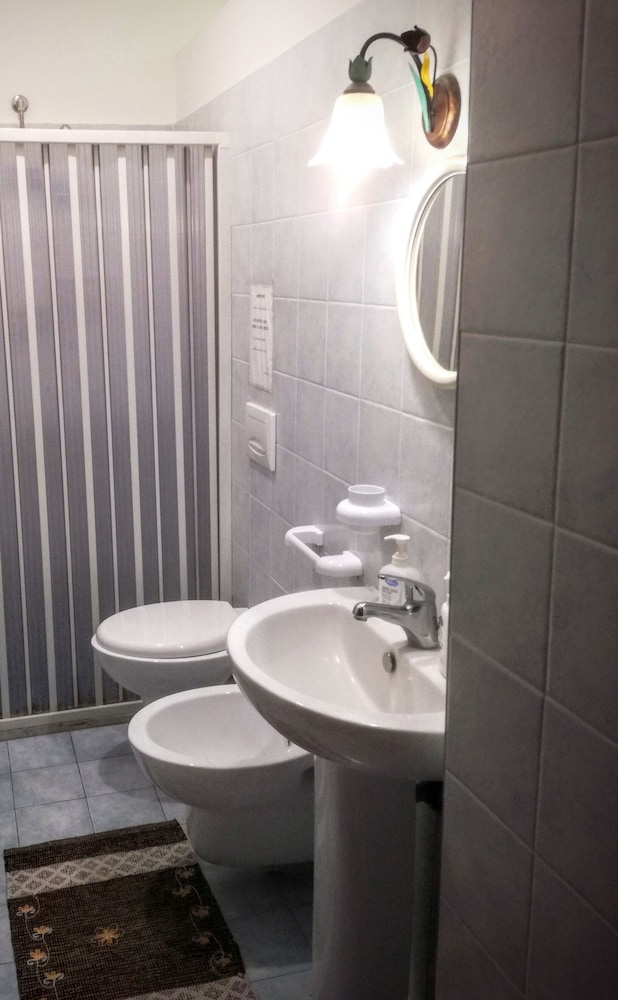 Single Room, 1 Twin Bed photo 3