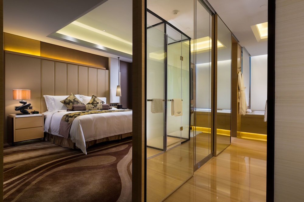 Deluxe Suite, 1 King Bed, Non Smoking