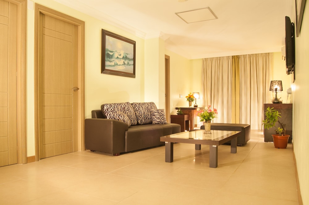 Suite, 3 Bedrooms photo 1