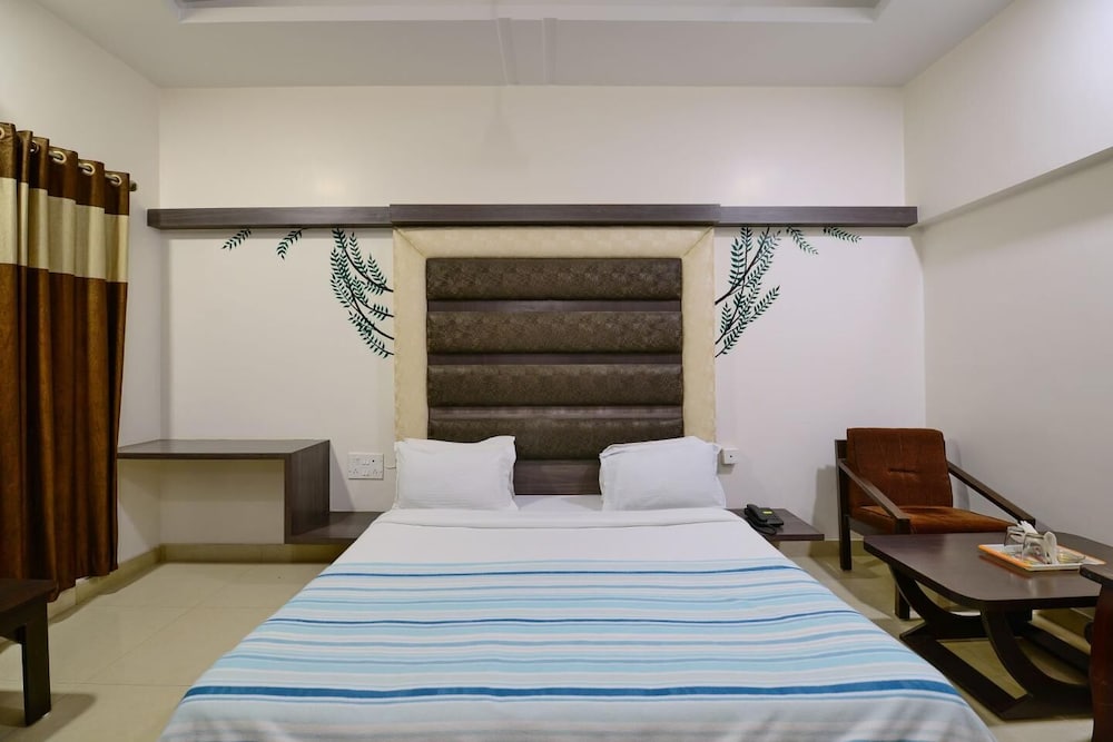 Executive Room - Photo 1