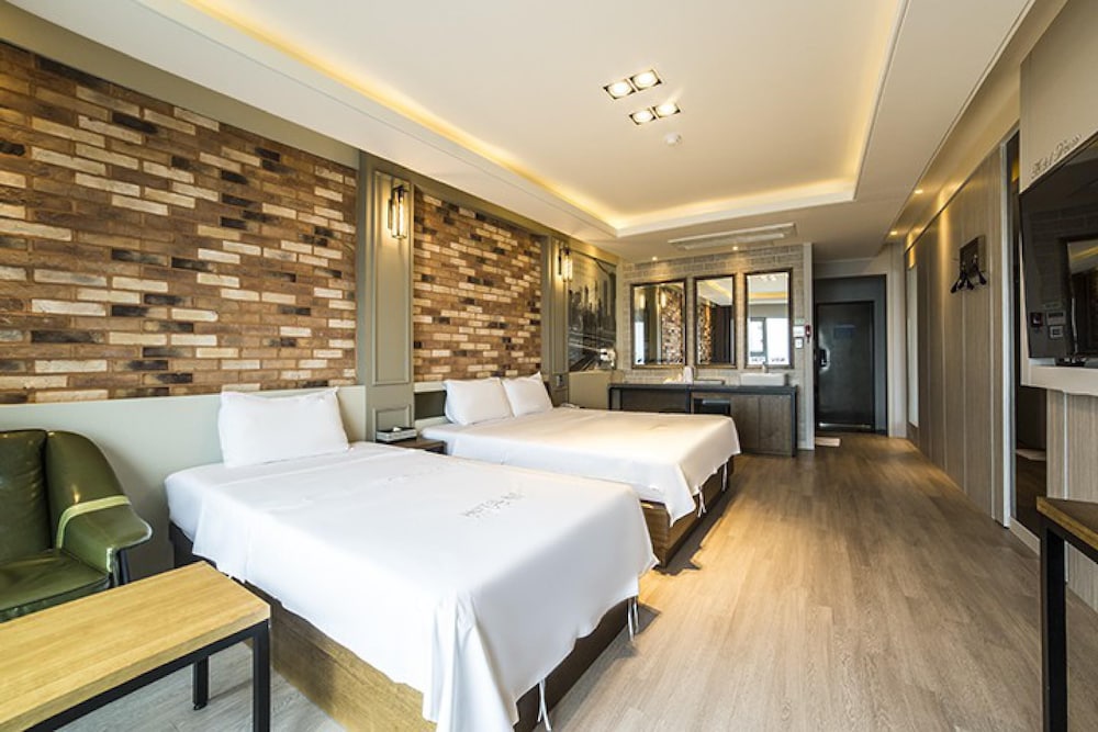 Deluxe Twin Room, Multiple Beds, Non Smoking, Ocean View - Photo 2