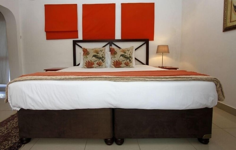 Deluxe Room, Pool View (Family) photo 2