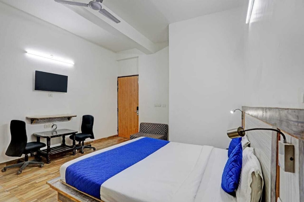 Deluxe Room - Photo 2