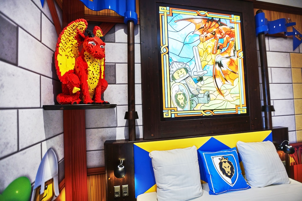 Superior Dragon Knight's Room photo 3