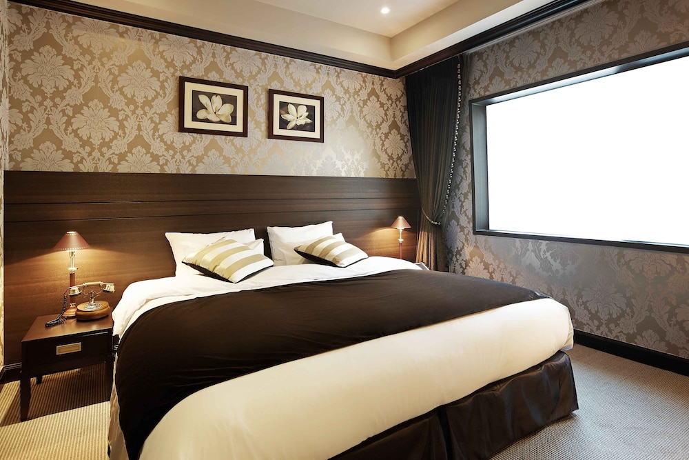 Standard Room, 1 King Bed - Photo 3