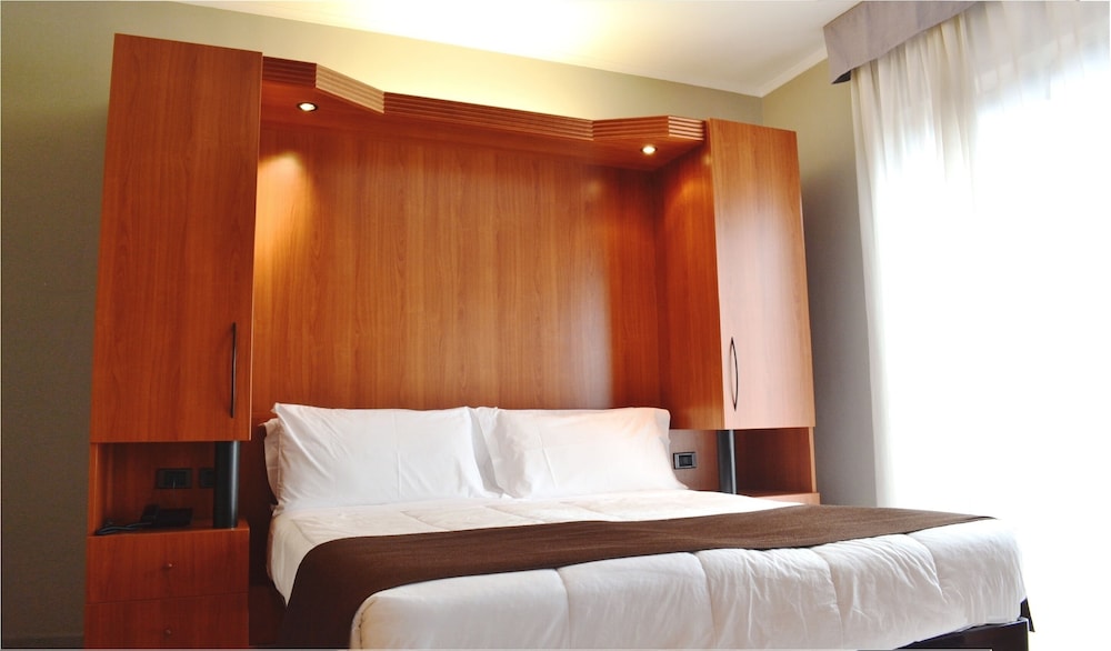 Standard Double Room - Photo 3
