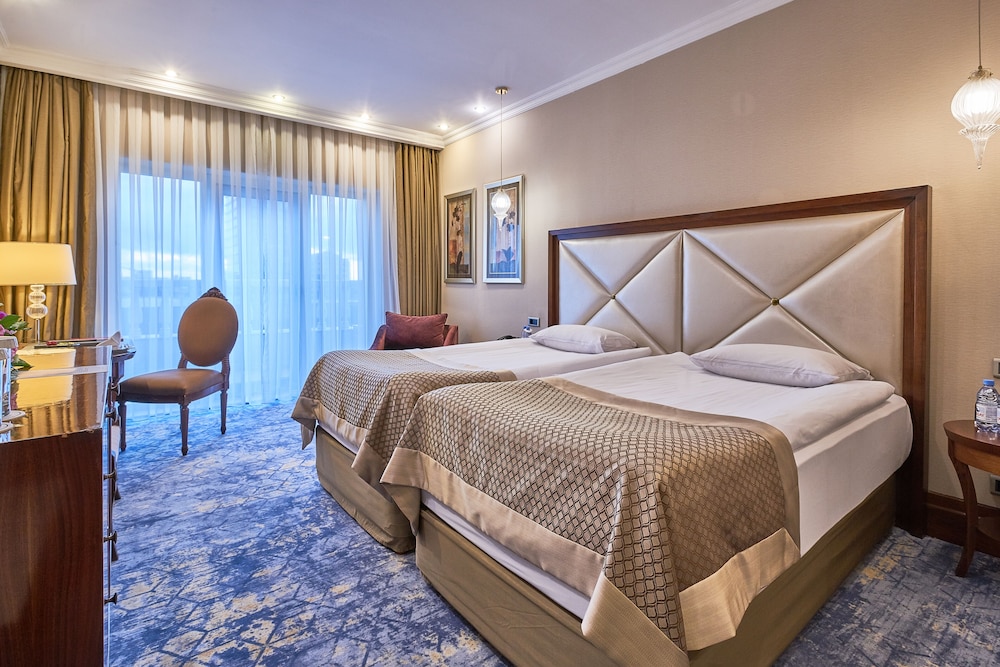 Premium Twin Room, 2 Twin Beds - Photo 1