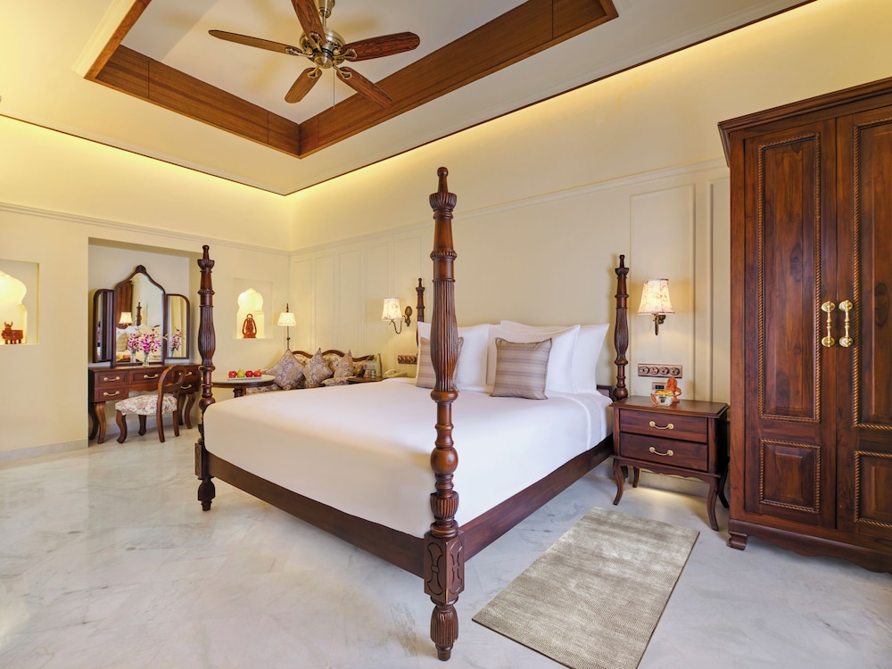 Heritage Terrace Room
