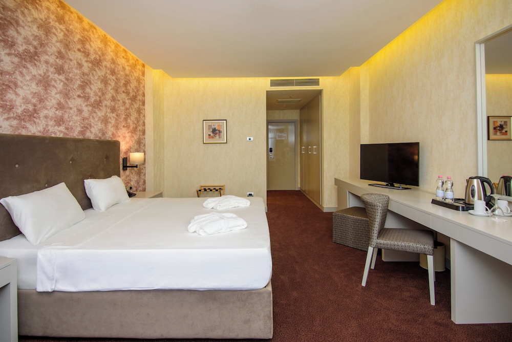 Standard Double Room, City View