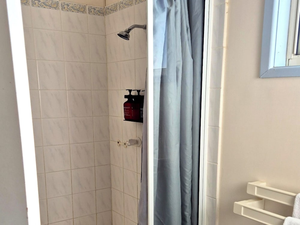 Standard 2 Bedroom Cabin - Pet Friendly photo 2