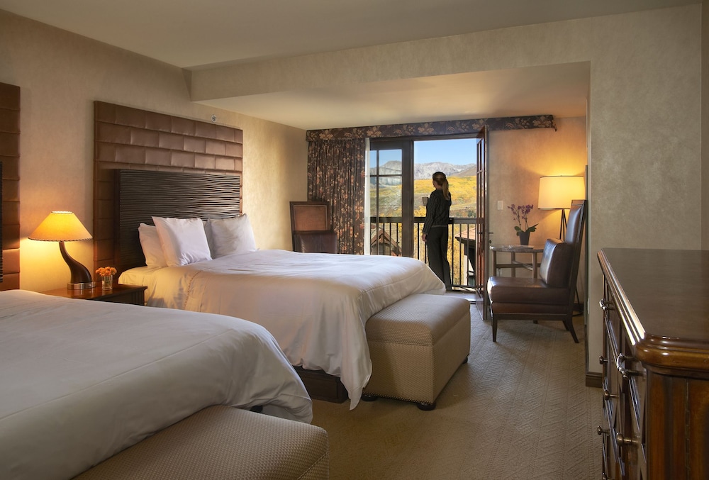 Room, 2 Queen Beds - Photo 8