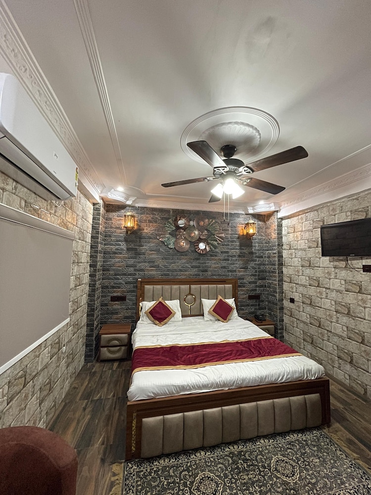 Luxury Double Room, Pool View