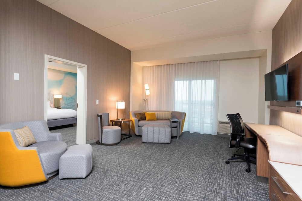 Suite, 1 Bedroom, Balcony