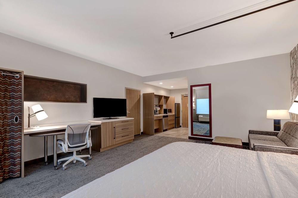 Studio Suite, 1 King Bed, Accessible, Non Smoking - Photo 4