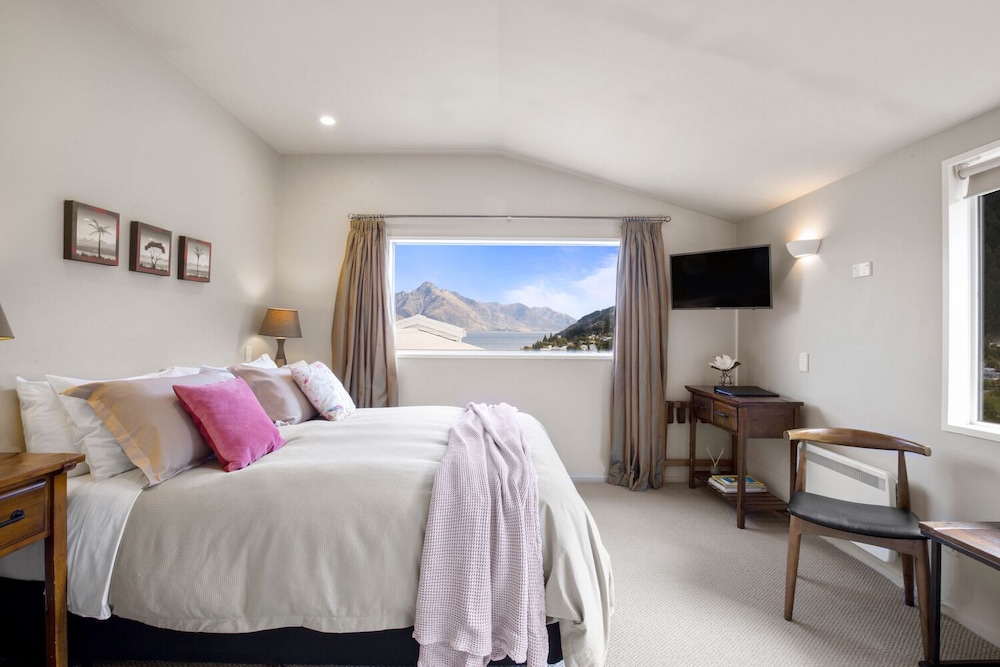 Superior Twin Guest Room