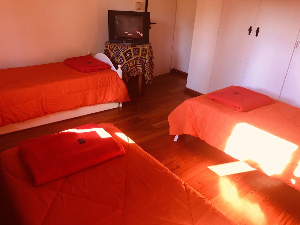 Standard Room, 3 Twin Beds photo 1