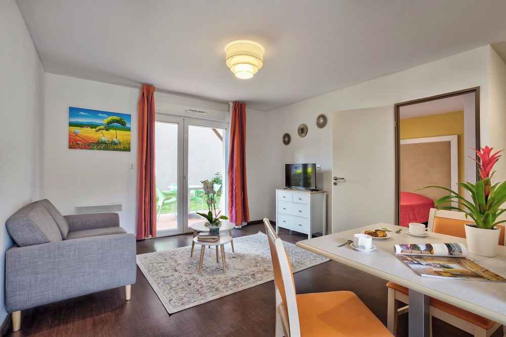 Classic Apartment, Balcony