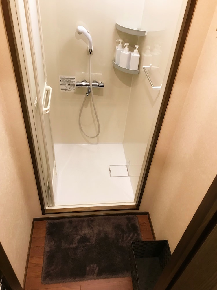 4 Bed Superior Dormitory Room thumbnail 6
