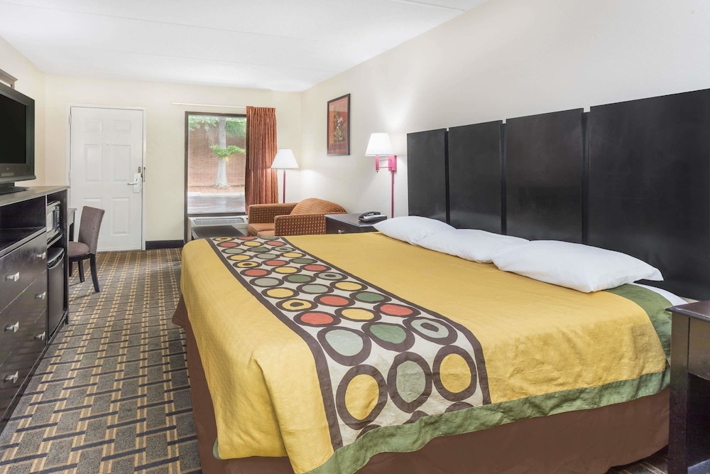 Standard Room, 1 King Bed - Photo 2