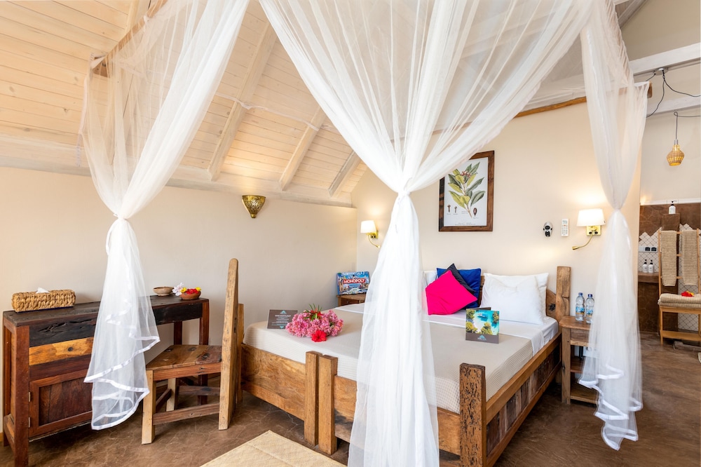 Exclusive Villa, 1 King Bed with Sofa bed, Kitchenette, Ocean View photo 2