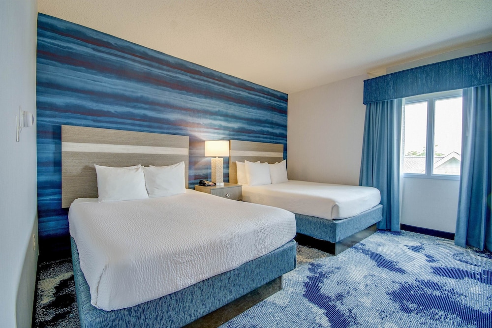 Suite North, 2 Queen Beds  & Sofa Bed ,No View, No Balcony photo 1