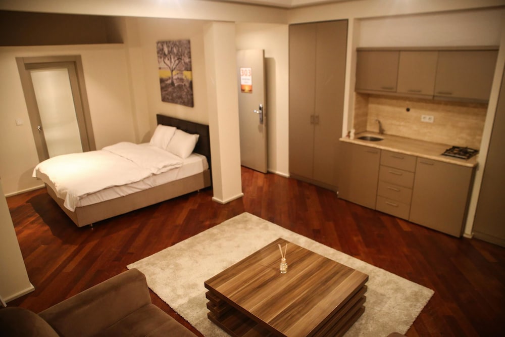 Deluxe Suite photo 1