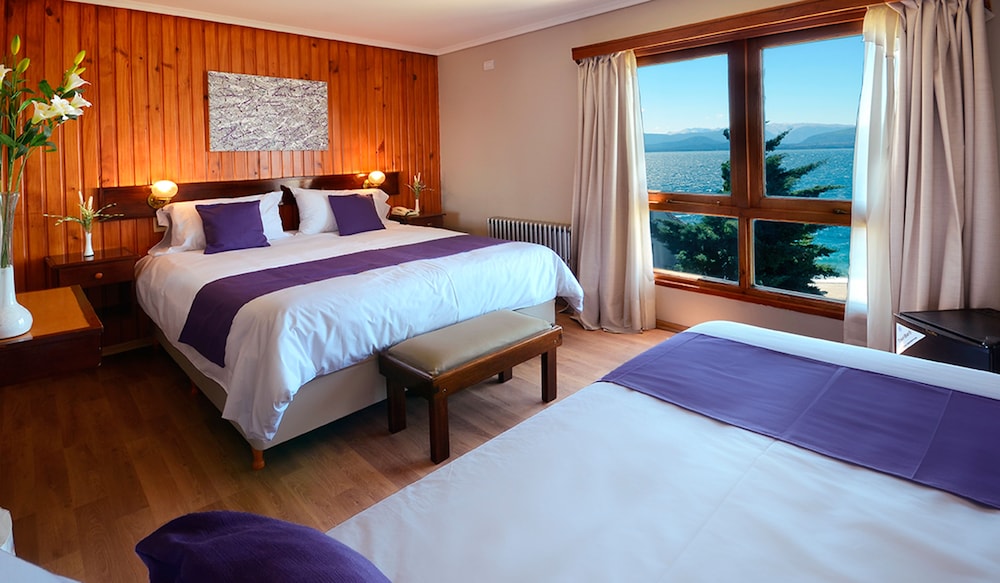 Suite, Multiple Beds, Lake View photo 2