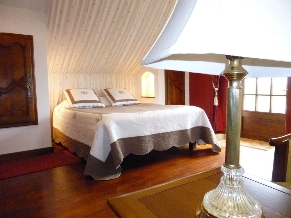 Suite, Pool View photo 1