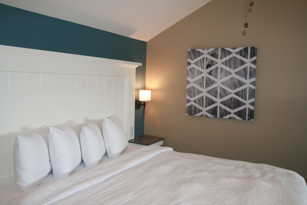 Waterside Suites and Marina, Photo 7