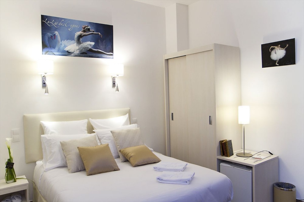 Standard Double Room photo 2