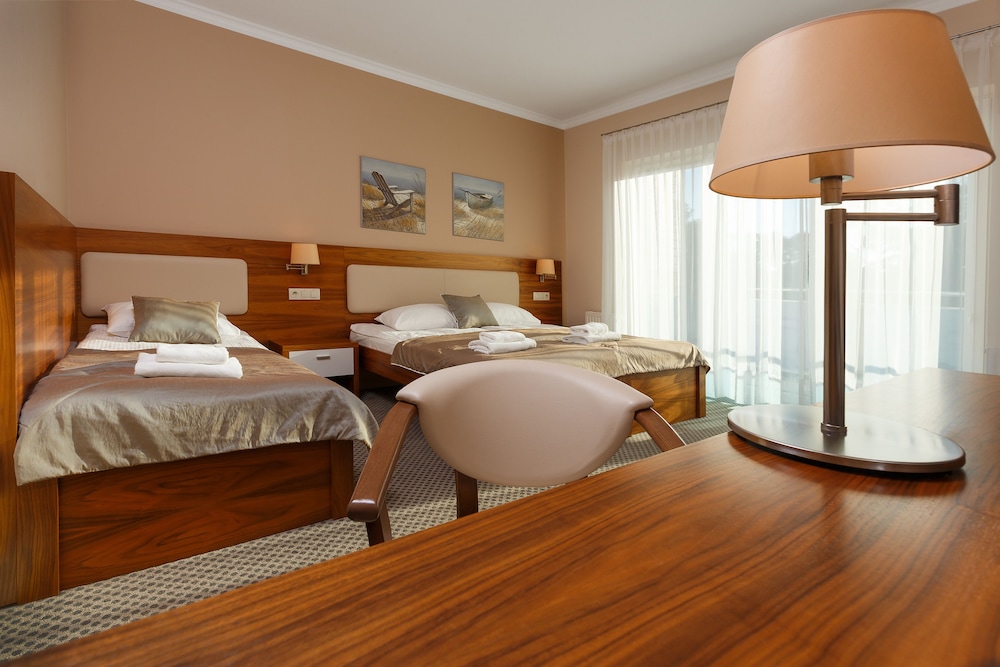 Standard Room, 3 Twin Beds, Non Smoking, Balcony