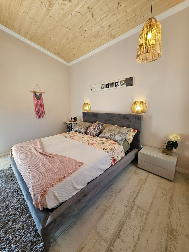 Double Room, Mountain View