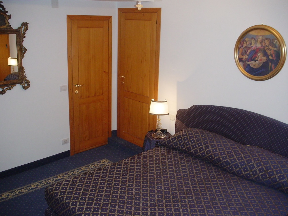Superior Triple Room, 1 Bedroom, Non Smoking photo 1