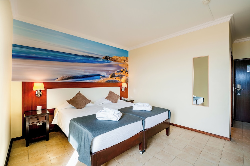 Superior Quadruple Room - Photo 1