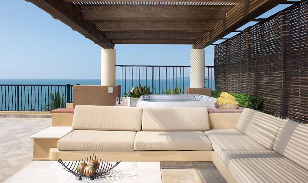 Presidential Suite, Ocean View photo 2