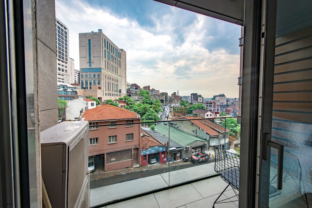City Apartment photo 1