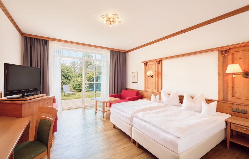 Deluxe Double Room, Balcony, Garden View photo 3