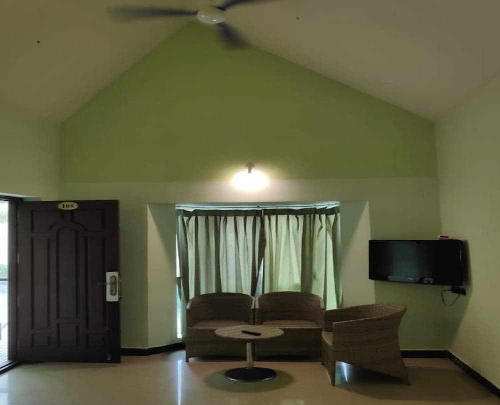 Deluxe Studio Suite photo 3