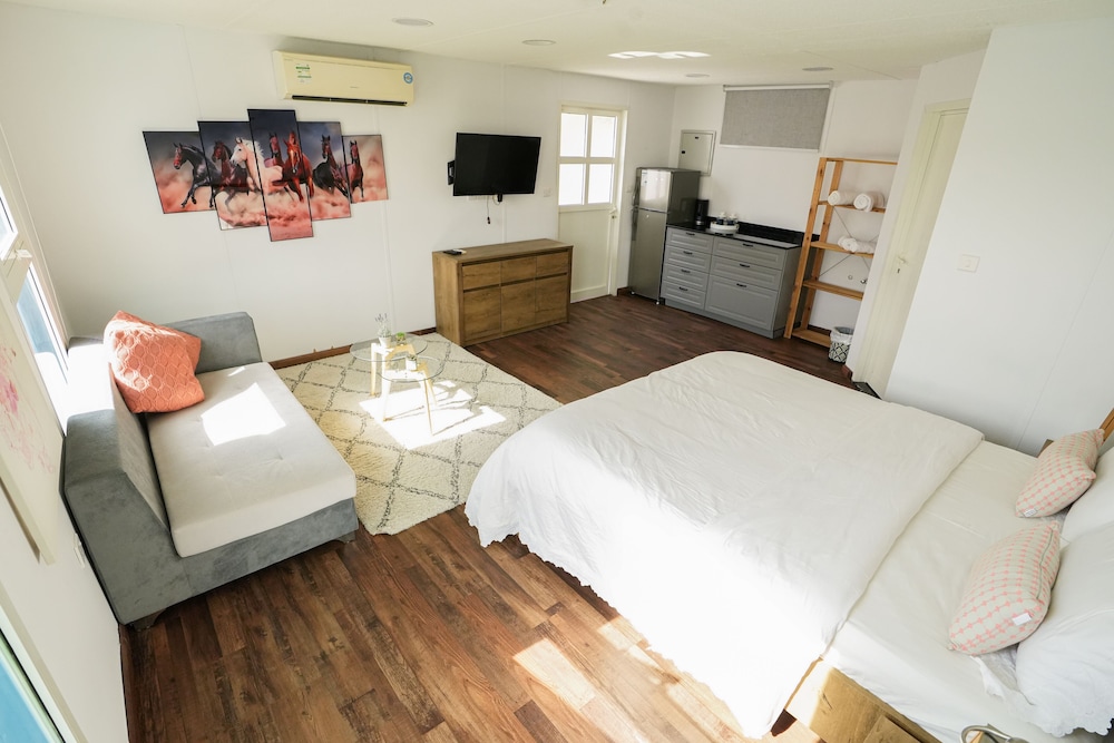 Deluxe Cabin photo 1