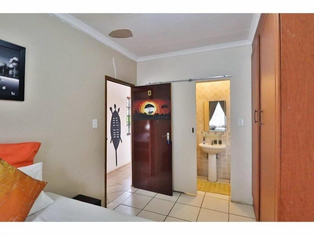 Standard Room photo 1