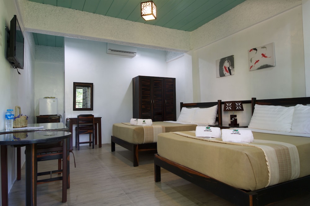 Deluxe Quadruple Room photo 2
