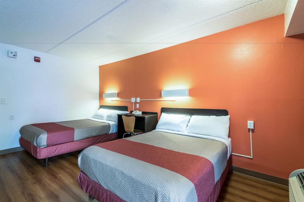 Standard Room, 2 Double Beds, Non Smoking - Photo 2