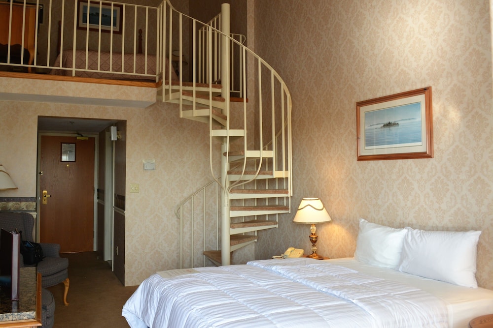 Superior Loft, Multiple Beds, Bay View photo 2