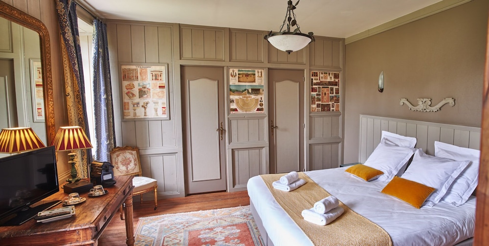 Classic Double Room, 1 King Bed photo 2