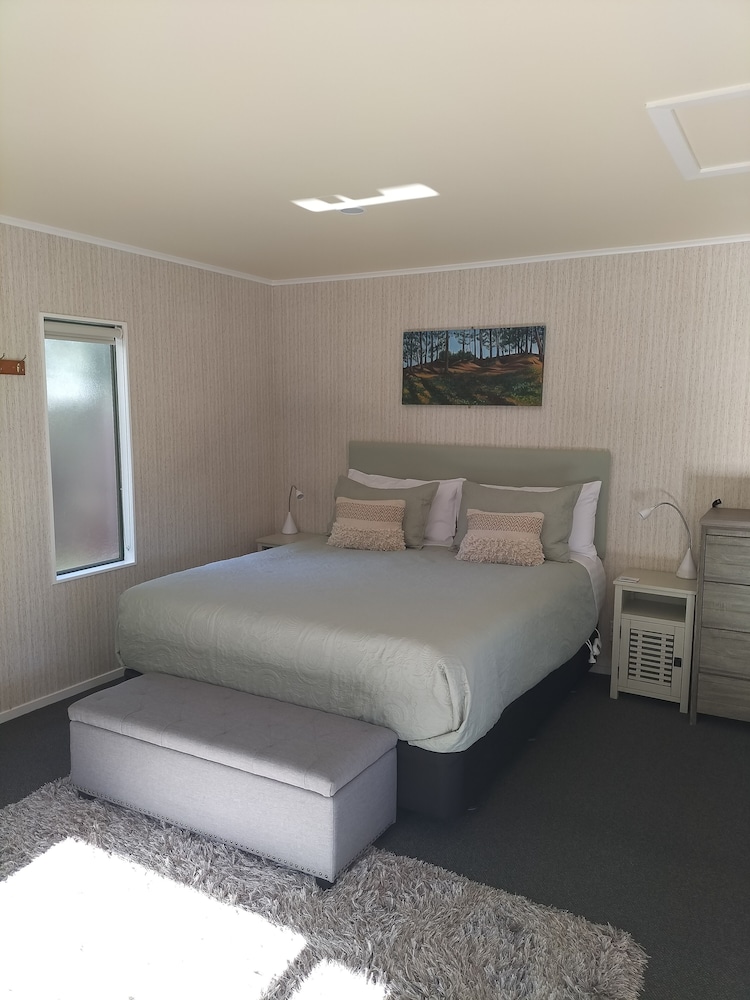 Comfort Studio Suite, 1 King Bed, Courtyard View (Adult Only) photo 3