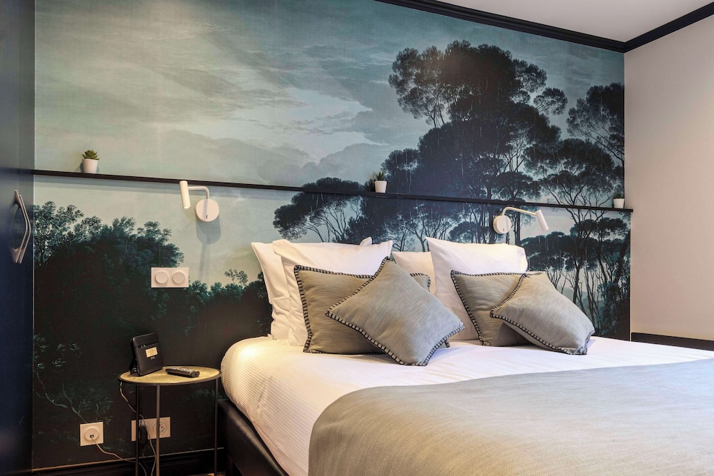 Standard Apartment, 1 Queen Bed, Non Smoking, Kitchenette (with Sofabed) - Photo 3