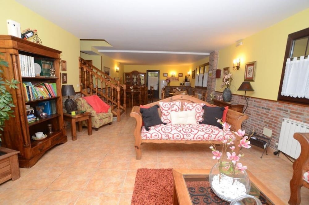 Apartment, 2 Bedrooms, Pool View photo 2